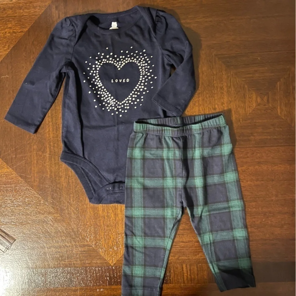 Gap | 2 piece long sleeve “loved” with plaid pants outfit | 6-12 mo
